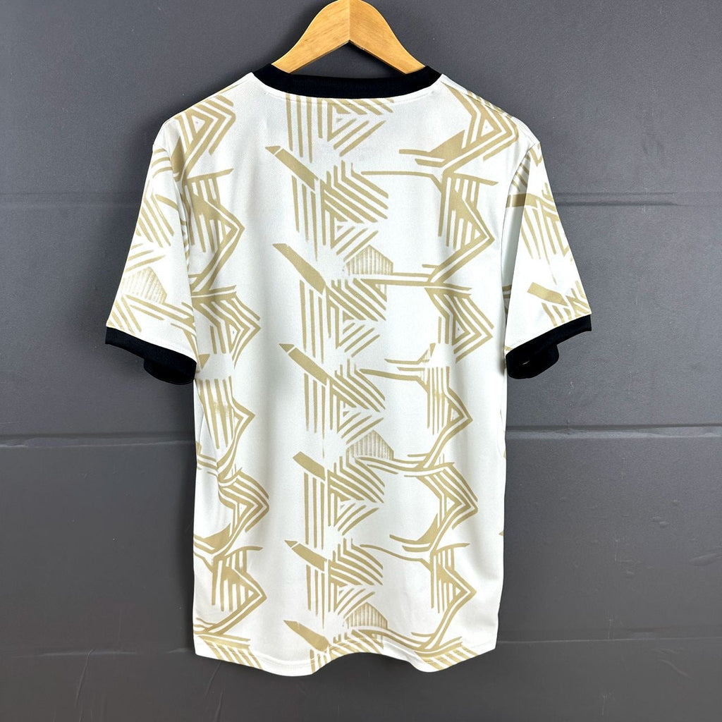 Camisola concept branca/dourada 25/26