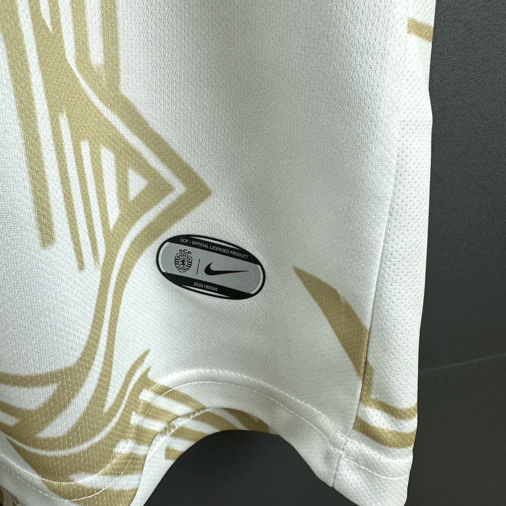 Camisola concept branca/dourada 25/26