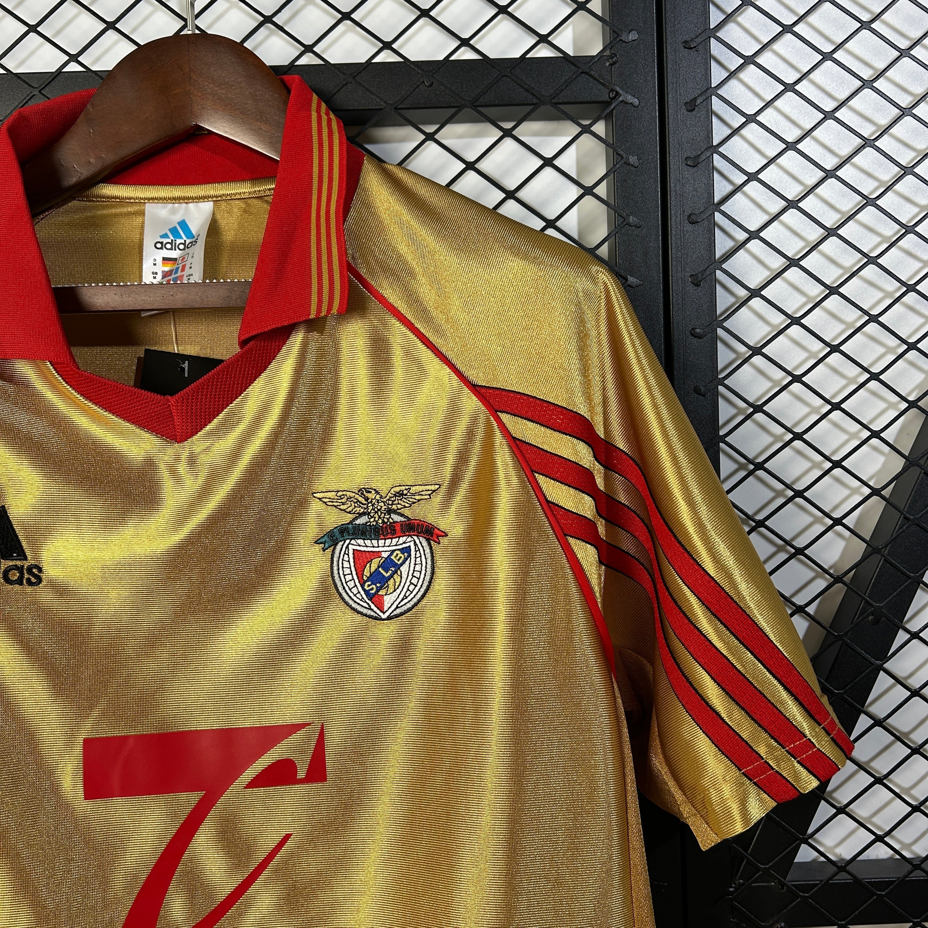 Camisola retro dourada Visitante 98/99