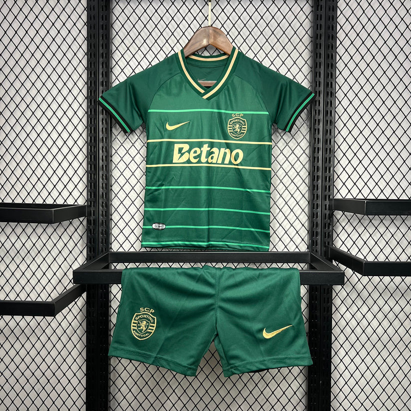 Conjunto infantil verde special editon 24/25