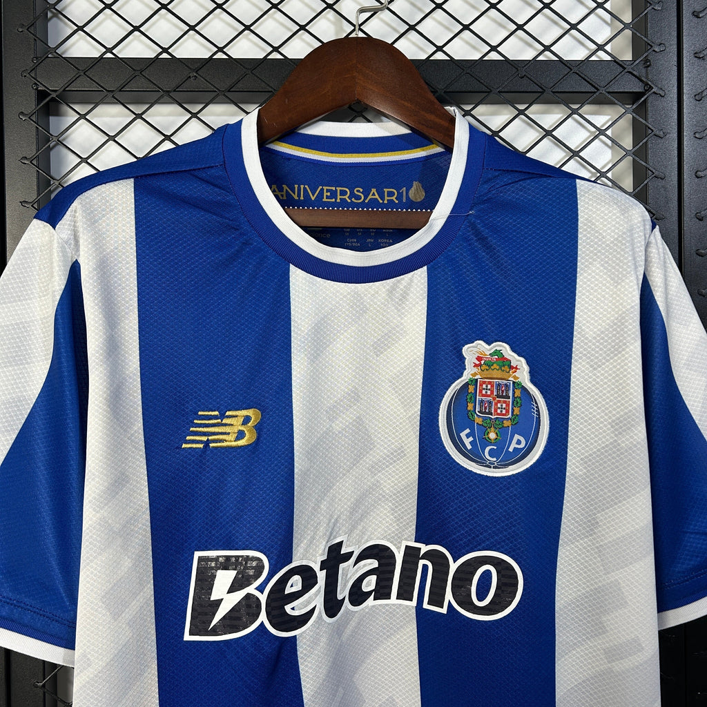 Camisola primeiro equipamento azul/branco 25/26 Emblema bordado