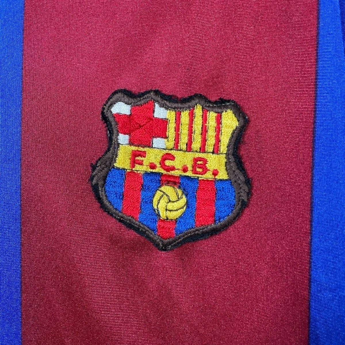 Barcelona Local 82/83