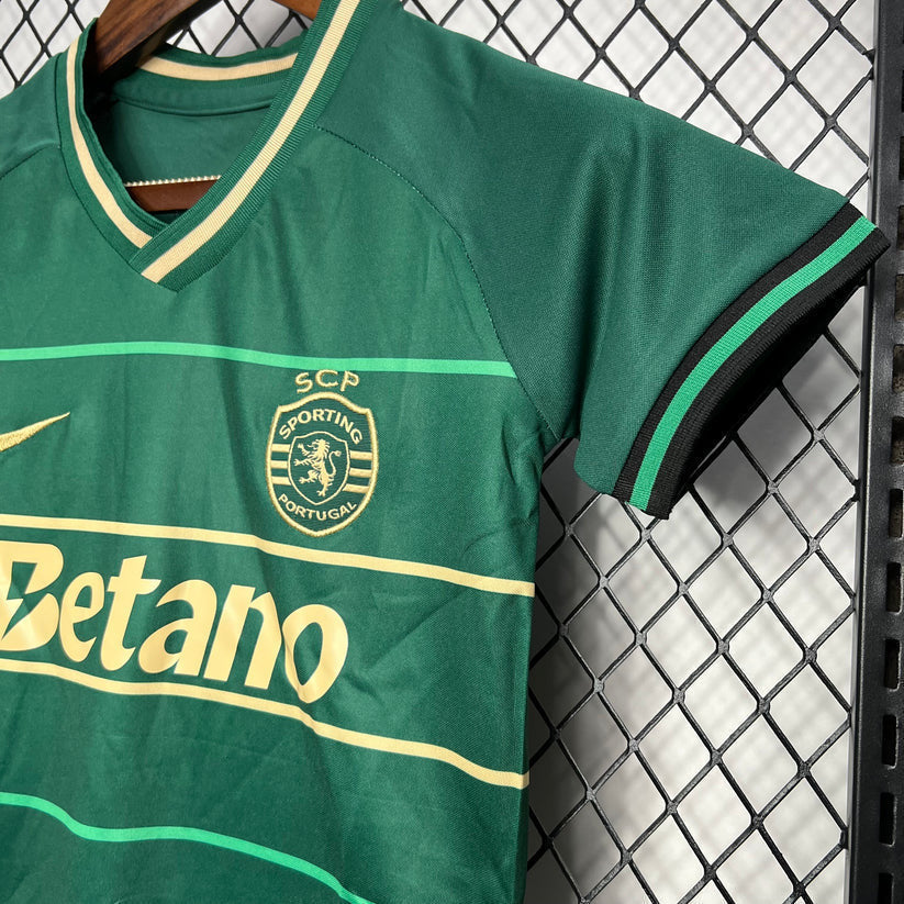 Conjunto infantil verde special editon 24/25