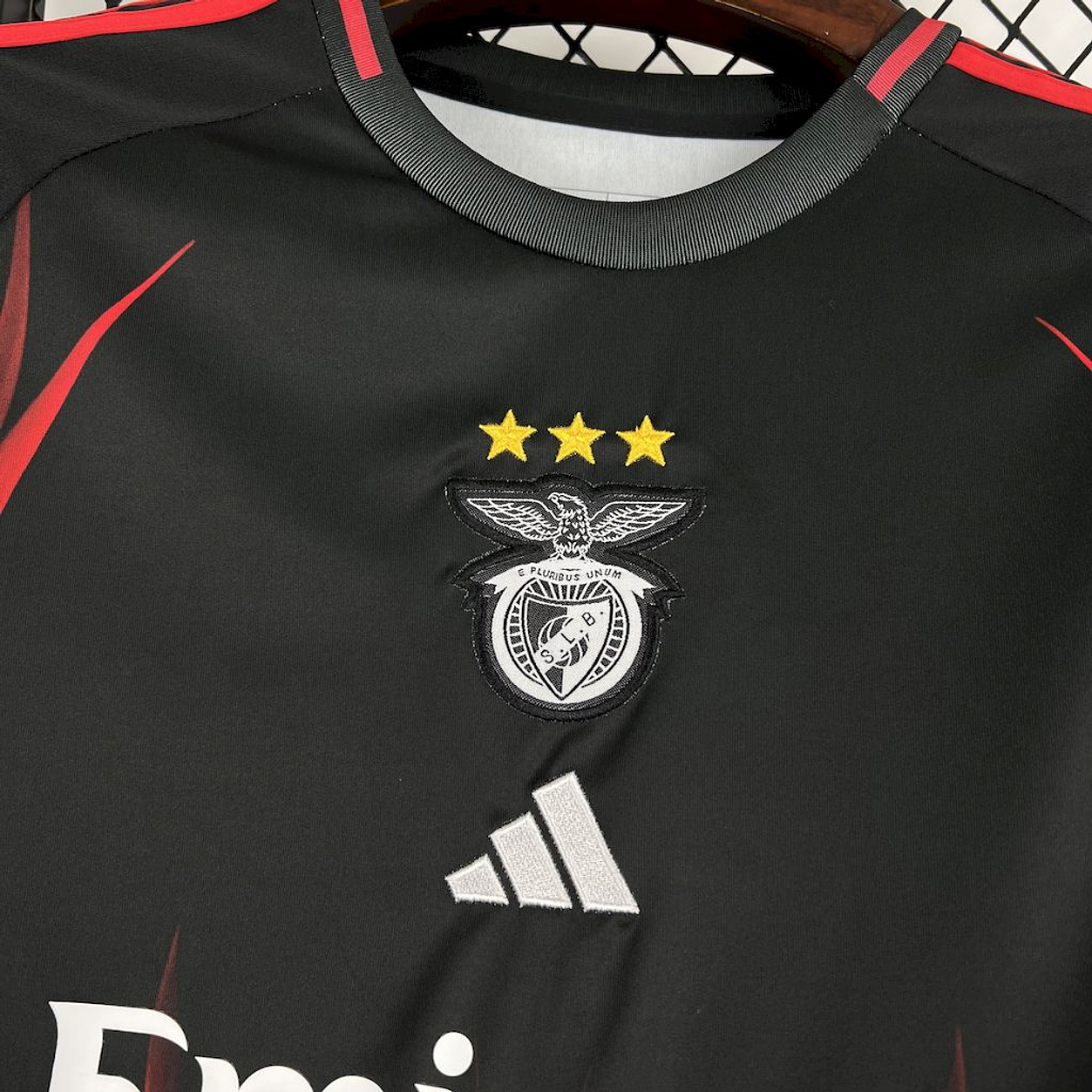 Camisola concept vermelha e preta 25/26
