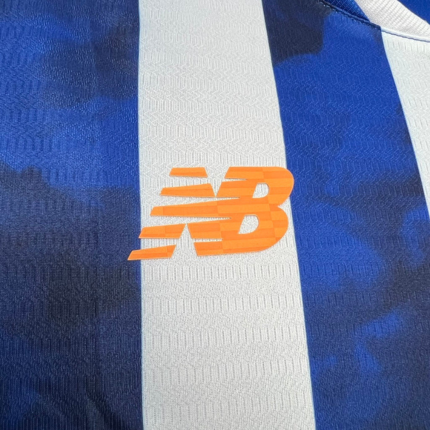Camisola primeiro equipamento azul/branco 24/25