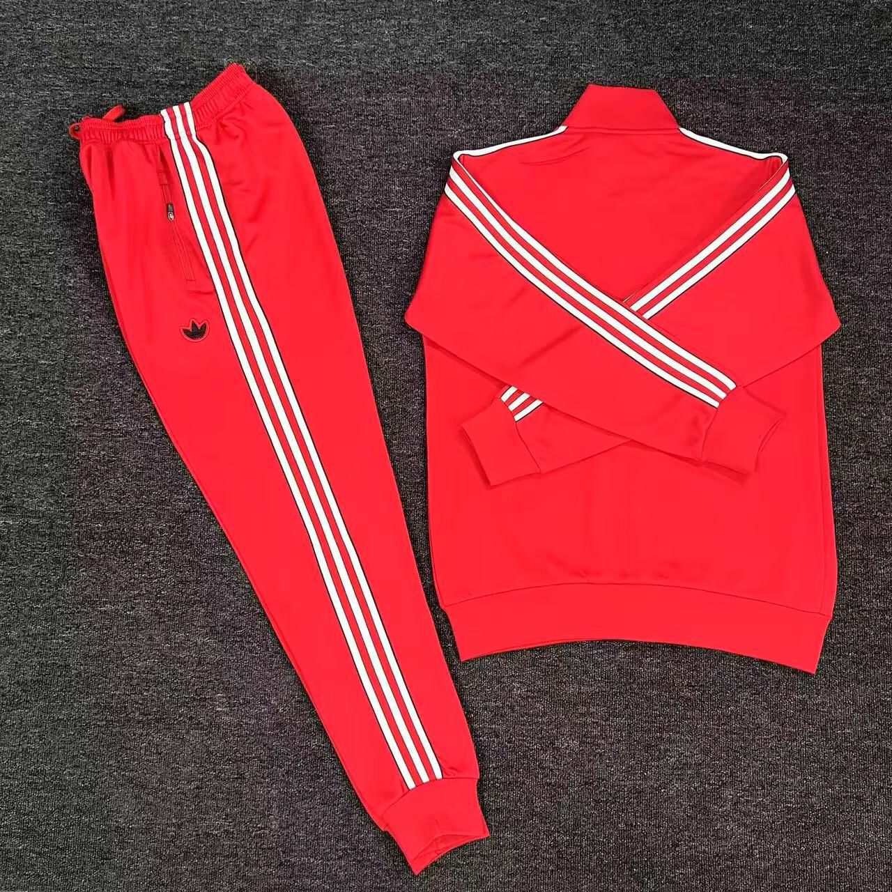 Conjunto blusa e calças S L B x Originals 25/26 fecho completo