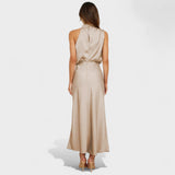 Albína - Saténová elegancia